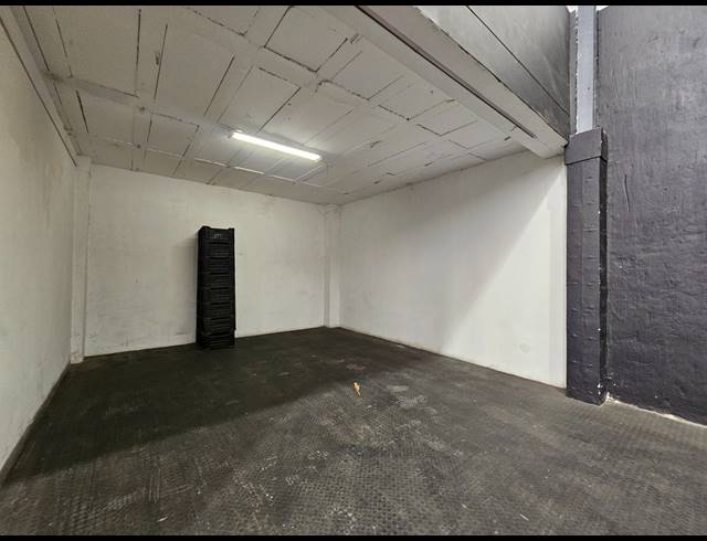 322M² WAREHOUSE TO LET IN LINBRO PARK